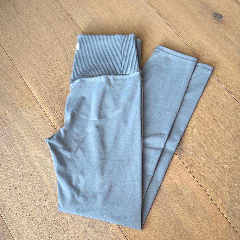 Vuori Light Blue Rib Studio Leggings, S